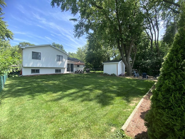 1615 Meadow Ln, Mchenry, IL 60050 - view of yard with a shed