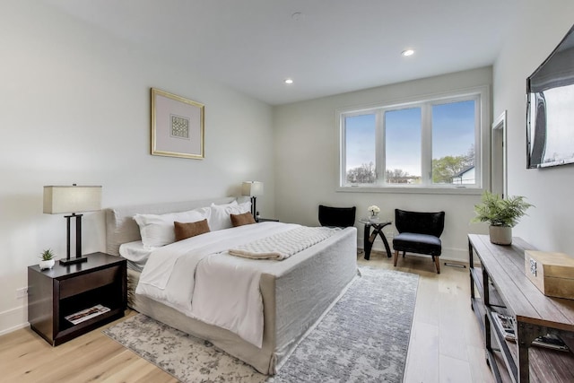 2611 W Carmen Ave, Chicago, IL 60625 - bedroom featuring light wood finished floors and recessed lighting