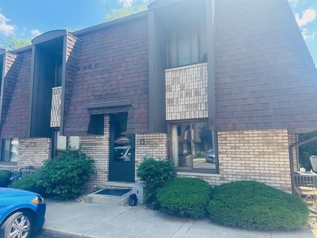 15800 S Laramie Ave Unit Q, Oak Forest, IL 60452 - view of front of home with brick siding