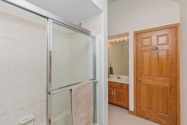 1521 Pendelton Ct, Palatine, IL 60067 - full bath featuring vanity and tiled shower