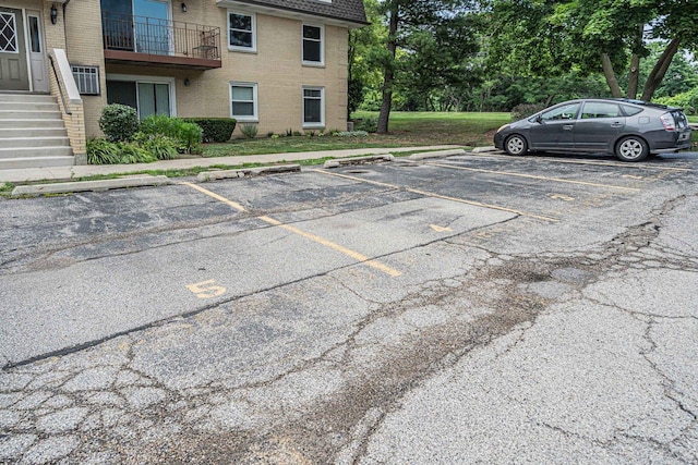 814 N River Rd Unit 1D, Mount Prospect, IL 60056 - view of uncovered parking lot