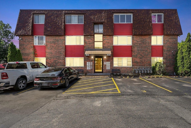3848 25th Ave Unit 5, Schiller Park, IL 60176 - view of property with uncovered parking