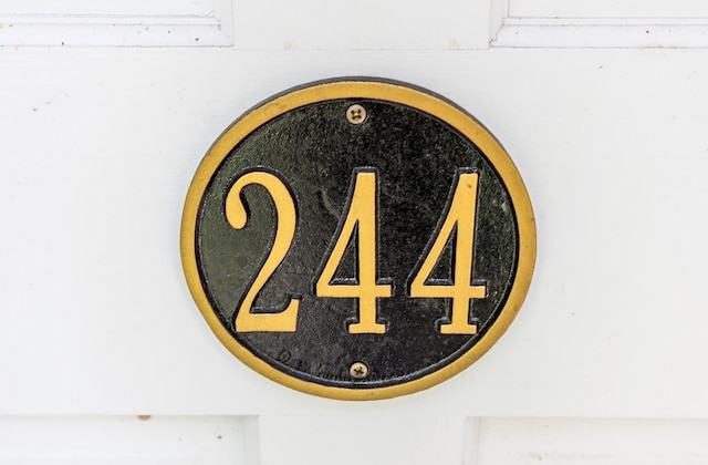 244 S Division St, Galena, IL 61036 - detailed view
