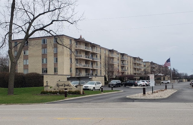 110 W Butterfield Rd Unit 405S, Elmhurst, IL 60126 - view of apartment building / complex with uncovered parking