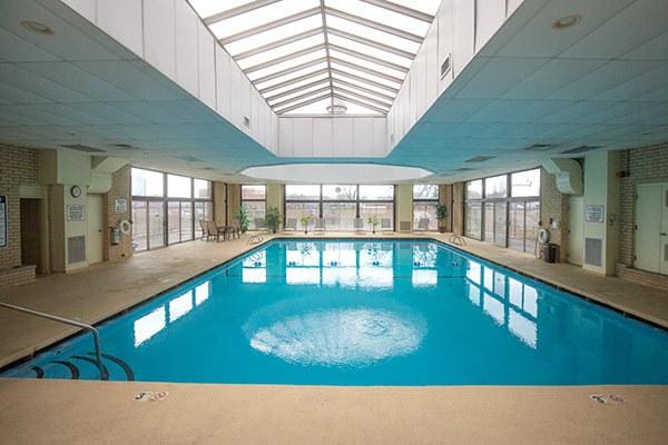 110 W Butterfield Rd Unit 405S, Elmhurst, IL 60126 - view of indoor community pool