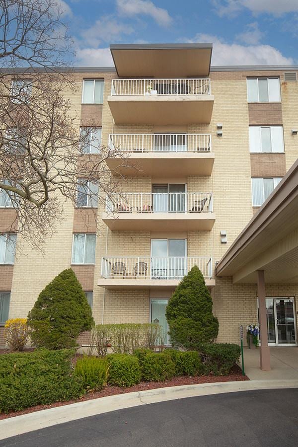 110 W Butterfield Rd Unit 405S, Elmhurst, IL 60126 - view of apartment building / complex