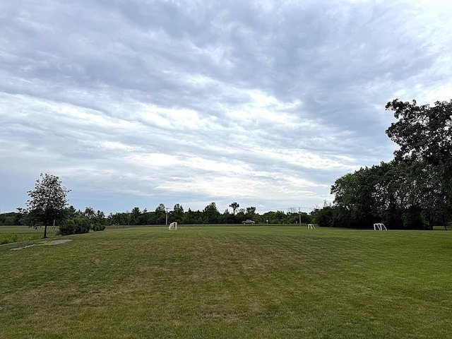 590 Oxford Ln, Lindenhurst, IL 60046 - view of yard with an area for soccer