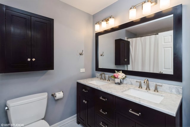 1487 N Clybourn Ave Unit B, Chicago, IL 60610 - bathroom with double vanity and a shower with curtain