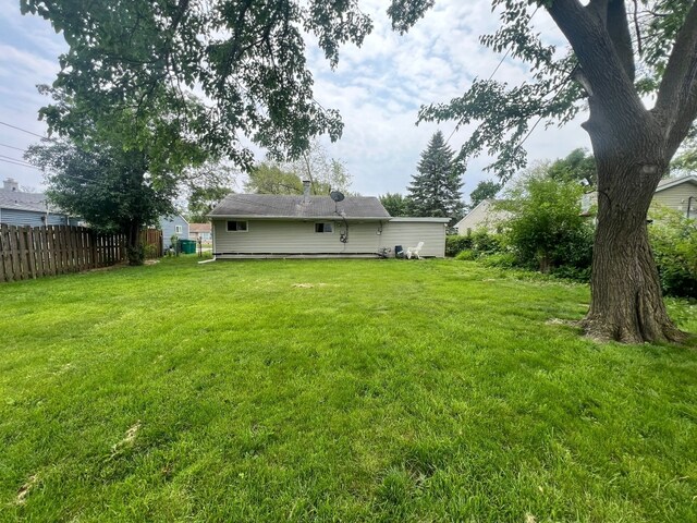 1313 Loral Ave, Joliet, IL 60435 - view of yard