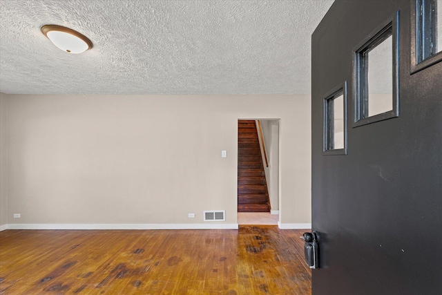 105 N Madison St, Sibley, IL 61773 - photo 4