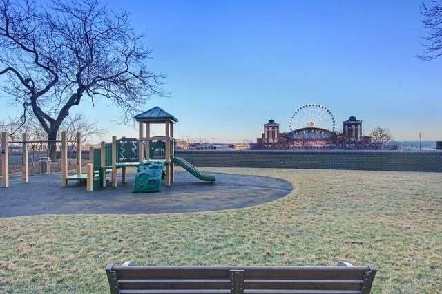 505 N Lake Shore Dr Unit 2110-11, Chicago, IL 60611 - community jungle gym with a lawn