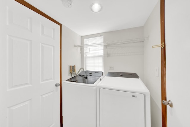 15 Harrison Ln, Streamwood, IL 60107 - washroom with washing machine and clothes dryer