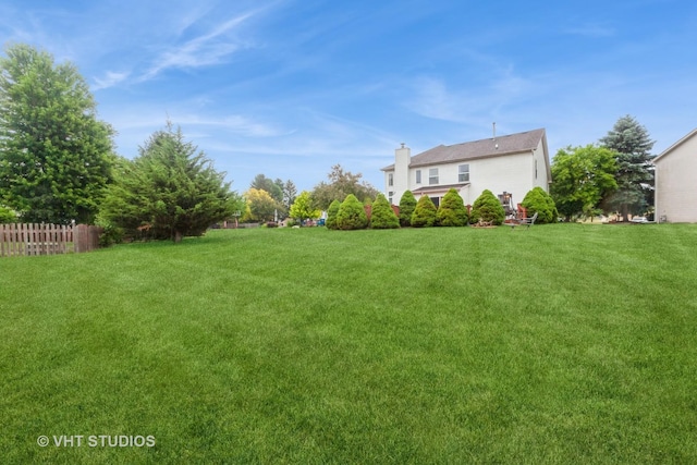 2578 Crestview Dr, Aurora, IL 60502 - view of yard