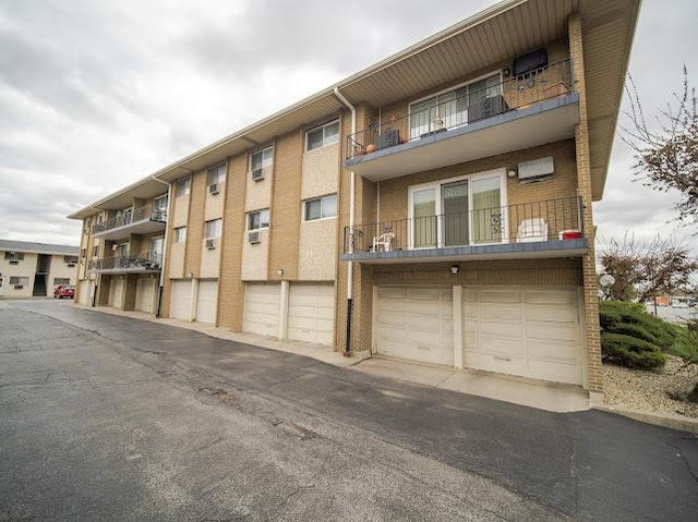10109 S Cicero Ave Unit 302, Oak Lawn, IL 60453 - view of building exterior