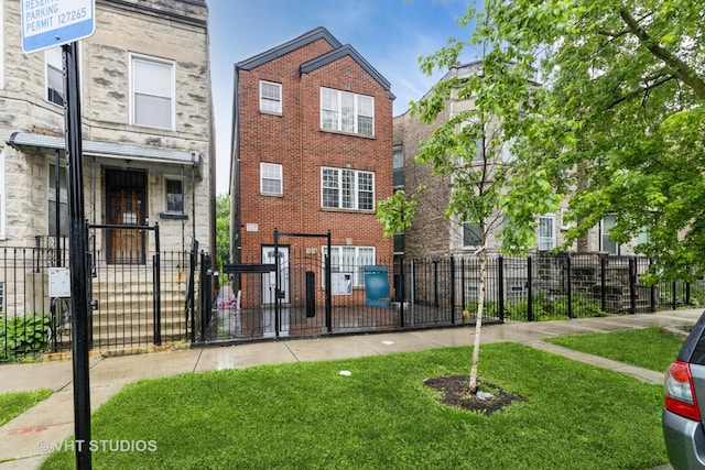 3115 W Lexington St, Chicago, IL 60612 - view of property featuring a fenced front yard