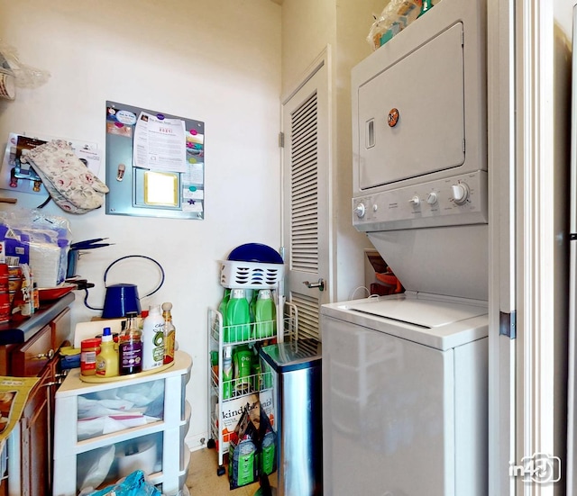 614 Pineridge Dr N Unit 614, Oswego, IL 60543 - laundry area with stacked washer / drying machine
