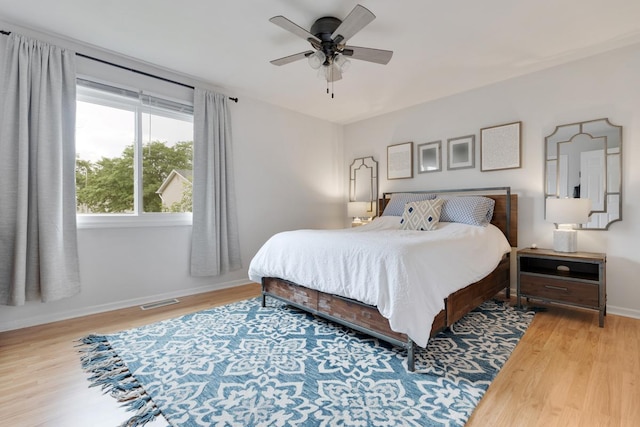 1669 W Bayside Ct, Hoffman Estates, IL 60192 - bedroom featuring wood finished floors and ceiling fan