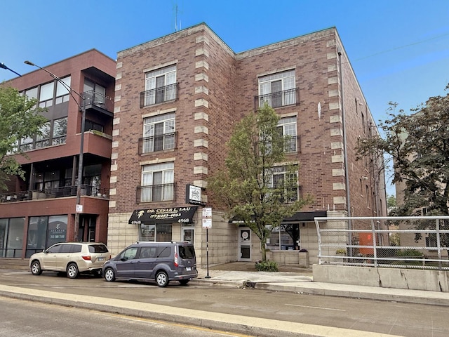 4968 N Milwaukee Ave Unit 2W, Chicago, IL 60630 - view of apartment building / complex