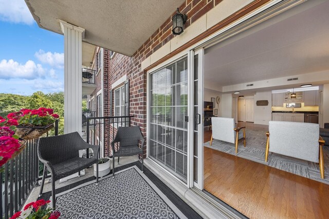 400 Mcdaniels Cir Unit 303, Clarendon Hills, IL 60514 - view of balcony