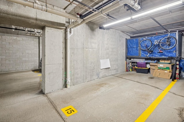 400 Mcdaniels Cir Unit 303, Clarendon Hills, IL 60514 - view of parking deck