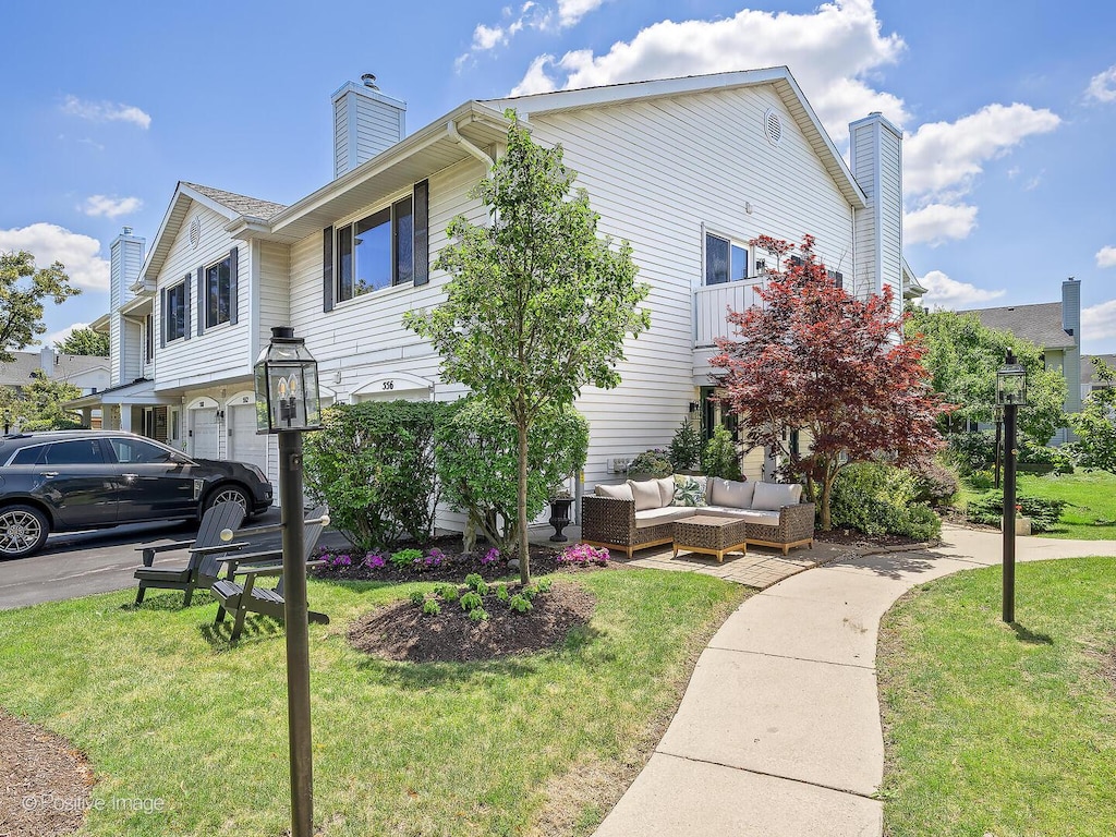 556 Willowcreek Ct Unit 4-10, Clarendon Hills, IL 60514 - photo 1