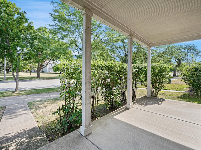 365 Lakewood Blvd, Park Forest, IL 60466 - view of patio / terrace