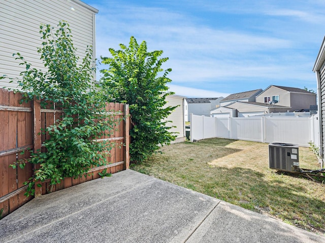 365 Lakewood Blvd, Park Forest, IL 60466 - fenced backyard with a patio area
