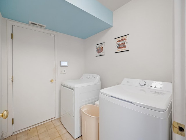365 Lakewood Blvd, Park Forest, IL 60466 - laundry room featuring washing machine and clothes dryer
