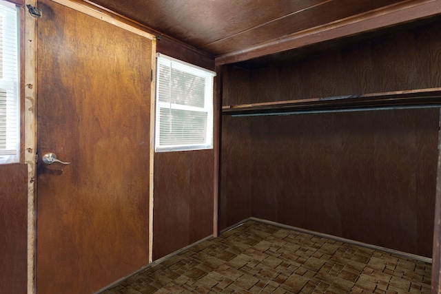 520 Sherman St, Danville, IL 61832 - view of closet