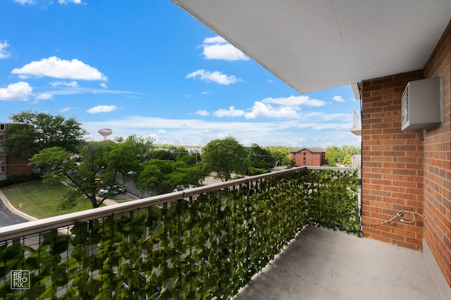 2201 S Stewart Ave Unit 4J, Lombard, IL 60148 - view of balcony