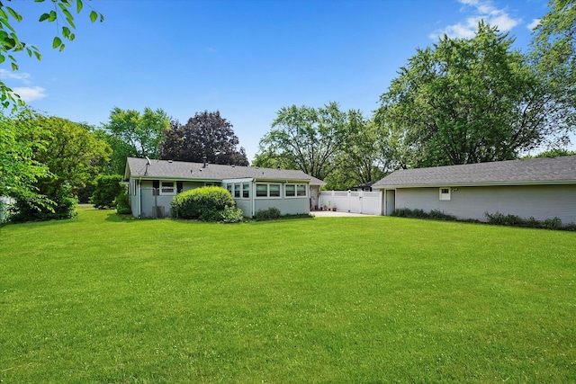2425 Lockner Blvd, Joliet, IL 60431 - view of yard