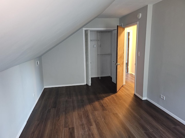 623 Westmoreland Ave, Waukegan, IL 60085 - bonus room with vaulted ceiling and wood finished floors