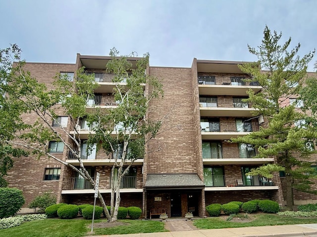 555 Graceland Ave Unit 505, Des Plaines, IL 60016 - view of apartment building / complex