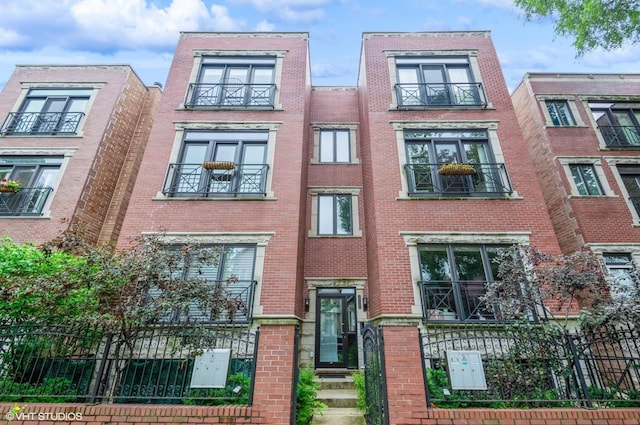 2717 N Wilton Ave Unit 3N, Chicago, IL 60614 - photo 1