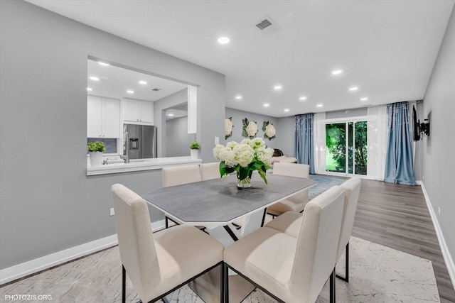2600 Brookwood Way Dr Unit 111A, Rolling Meadows, IL 60008 - dining space with recessed lighting and light wood-style floors