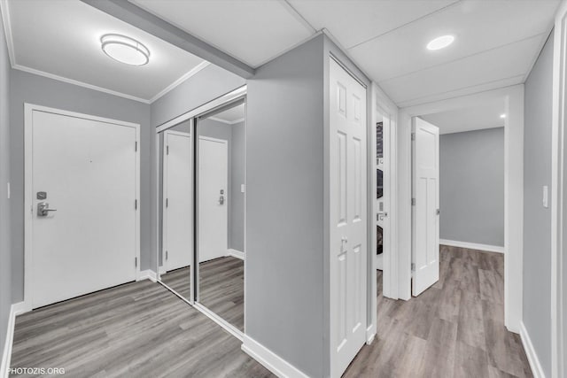 2600 Brookwood Way Dr Unit 111A, Rolling Meadows, IL 60008 - corridor featuring wood finished floors and ornamental molding