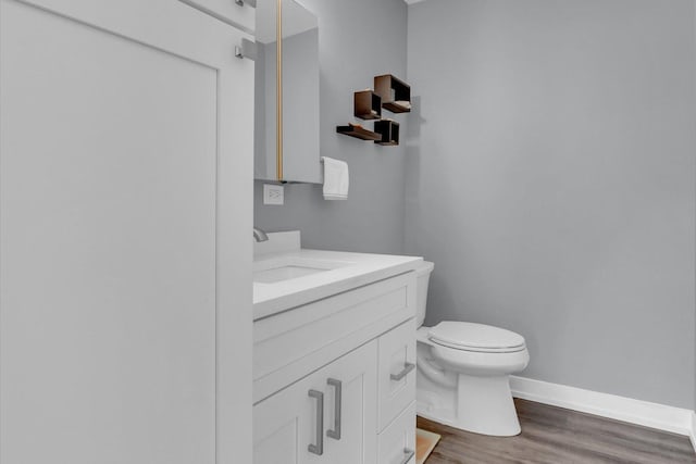 2600 Brookwood Way Dr Unit 111A, Rolling Meadows, IL 60008 - bathroom with vanity and wood finished floors