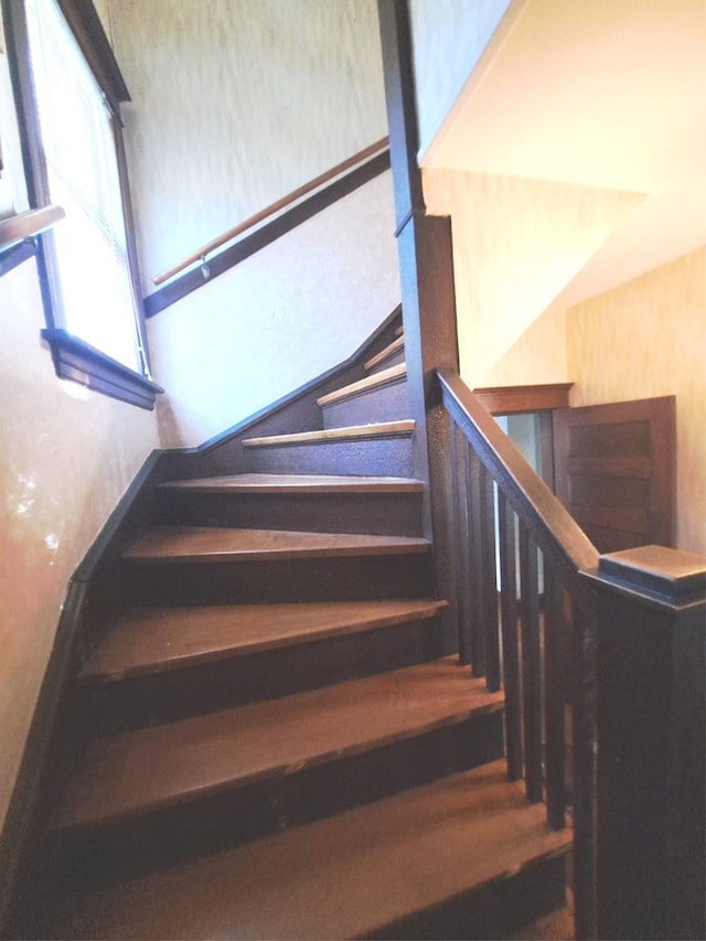 5922 W Dakin St, Chicago, IL 60634 - view of staircase