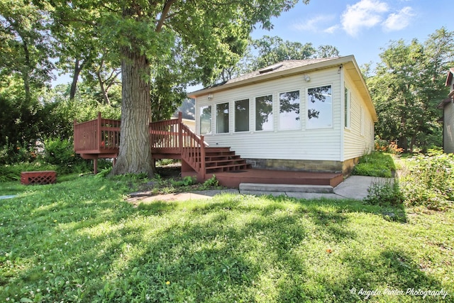 1803 N Woodlawn Park Ave, Mchenry, IL 60051 - back of house featuring a wooden deck