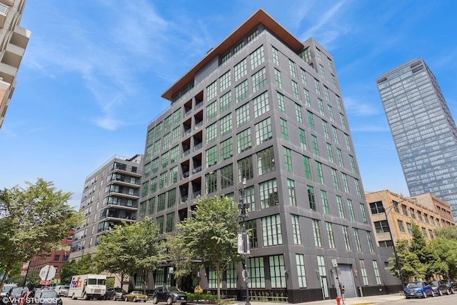 900 W Washington Blvd Unit 404, Chicago, IL 60607 - view of building exterior