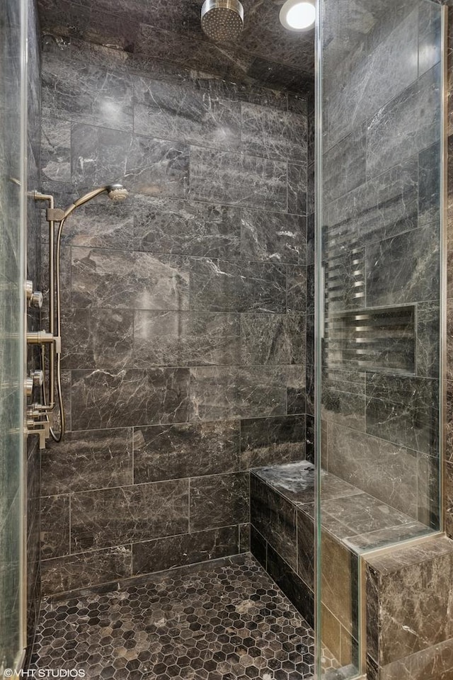 900 W Washington Blvd Unit 404, Chicago, IL 60607 - bathroom with a shower stall