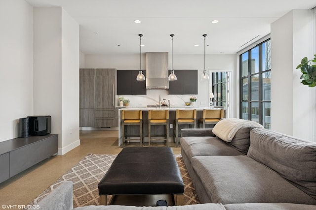 900 W Washington Blvd Unit 404, Chicago, IL 60607 - living area with recessed lighting and baseboards