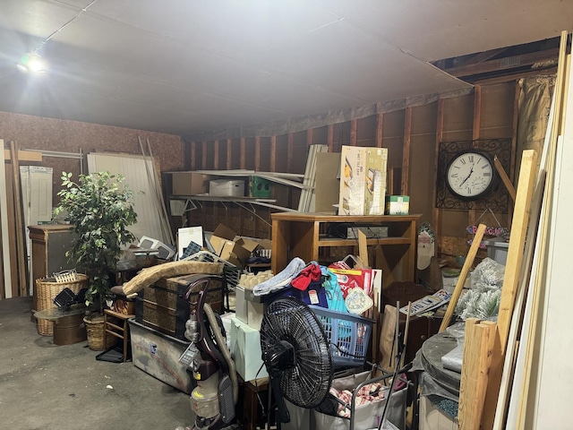 600 W White St, Clinton, IL 61727 - misc room with unfinished concrete flooring