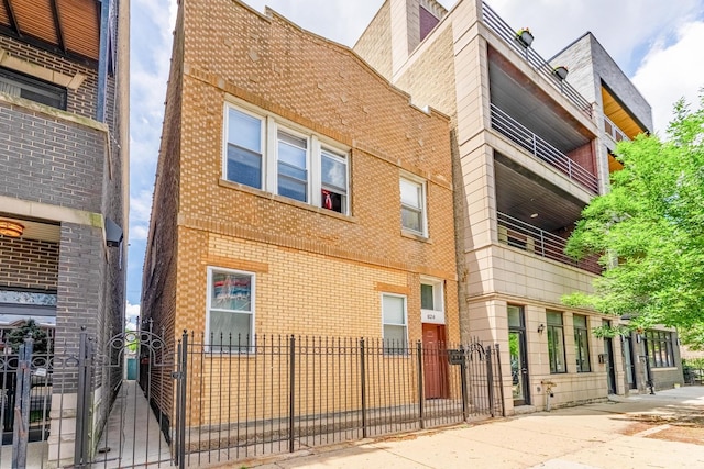 824 N California Ave, Chicago, IL 60622 - photo 2