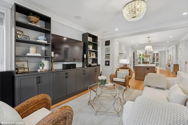 823 W George St Unit 1, Chicago, IL 60657 - living area with a chandelier, light wood-style flooring, recessed lighting, and ornamental molding