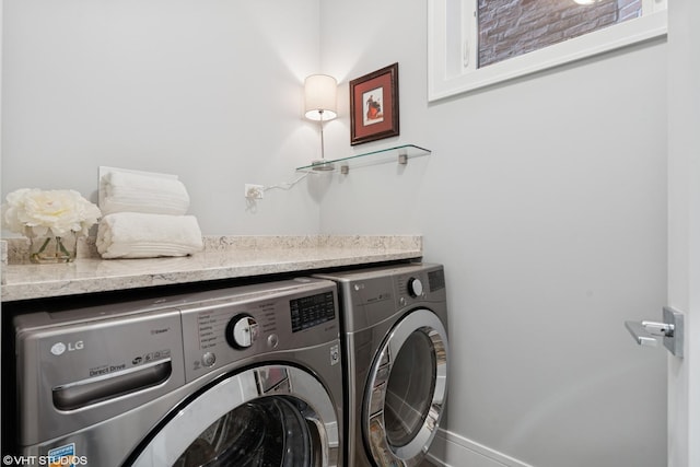 823 W George St Unit 1, Chicago, IL 60657 - laundry area with separate washer and dryer