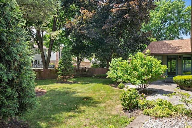 2050 Alschuler Dr, Aurora, IL 60506 - view of yard