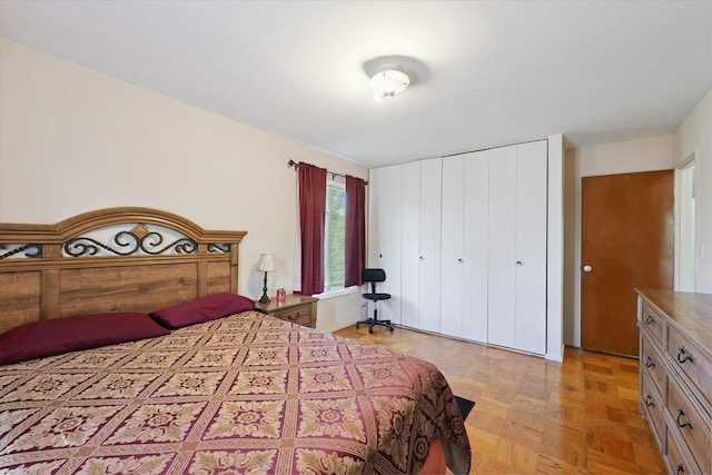 1565 S Pointe Dr, Rantoul, IL 61866 - bedroom with a closet