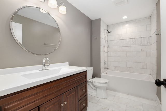 22W672 Elmwood Dr, Glen Ellyn, IL 60137 - full bath with vanity and shower / washtub combination