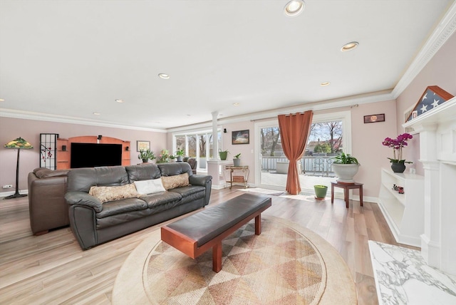 905 W Palm Dr, Mount Prospect, IL 60056 - living room with ornamental molding, light wood-style floors, and recessed lighting